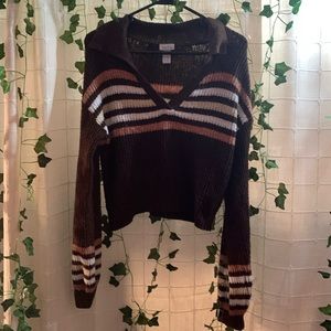 BRAND NEW RUE21 SIZE SMALL CROPPED SWEATER